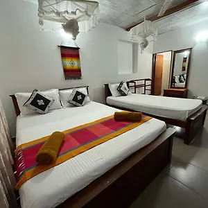 Bed & Breakfast Crystal, Kandy